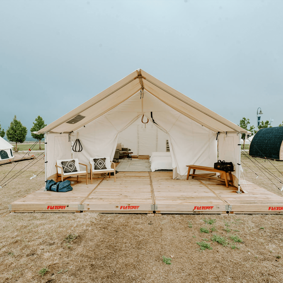 Straight clearance wall tent